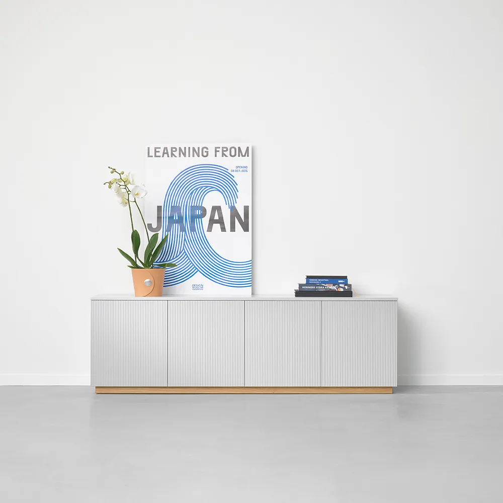 Beam sideboard, vit lack, sockel i oljad ek A2