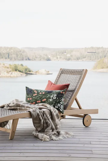 Körsbärsträdgården kuddfodral - Mörkgrön, 40x70cm - Almedahls