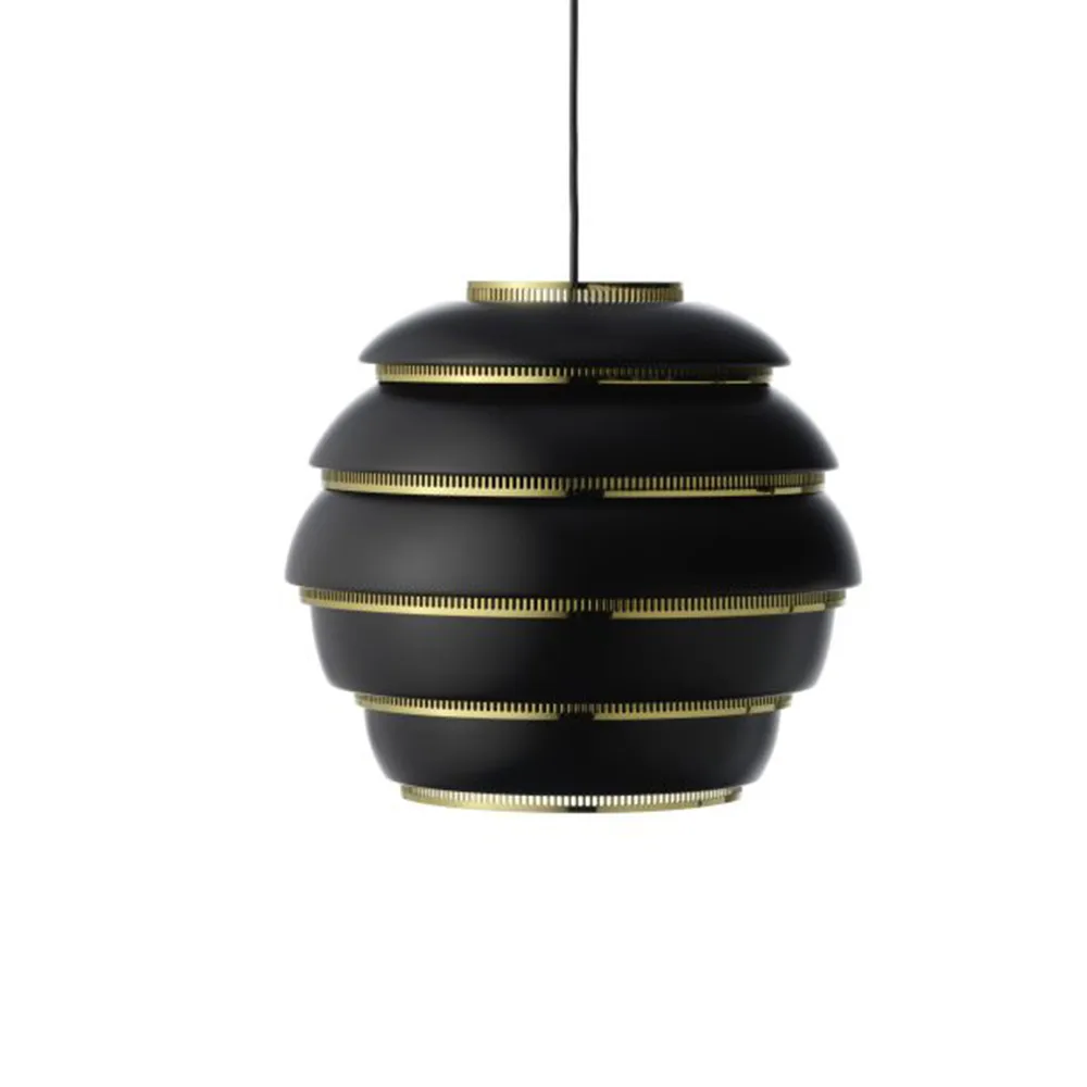 A331 Beehive pendel, Svart-Mässing Artek