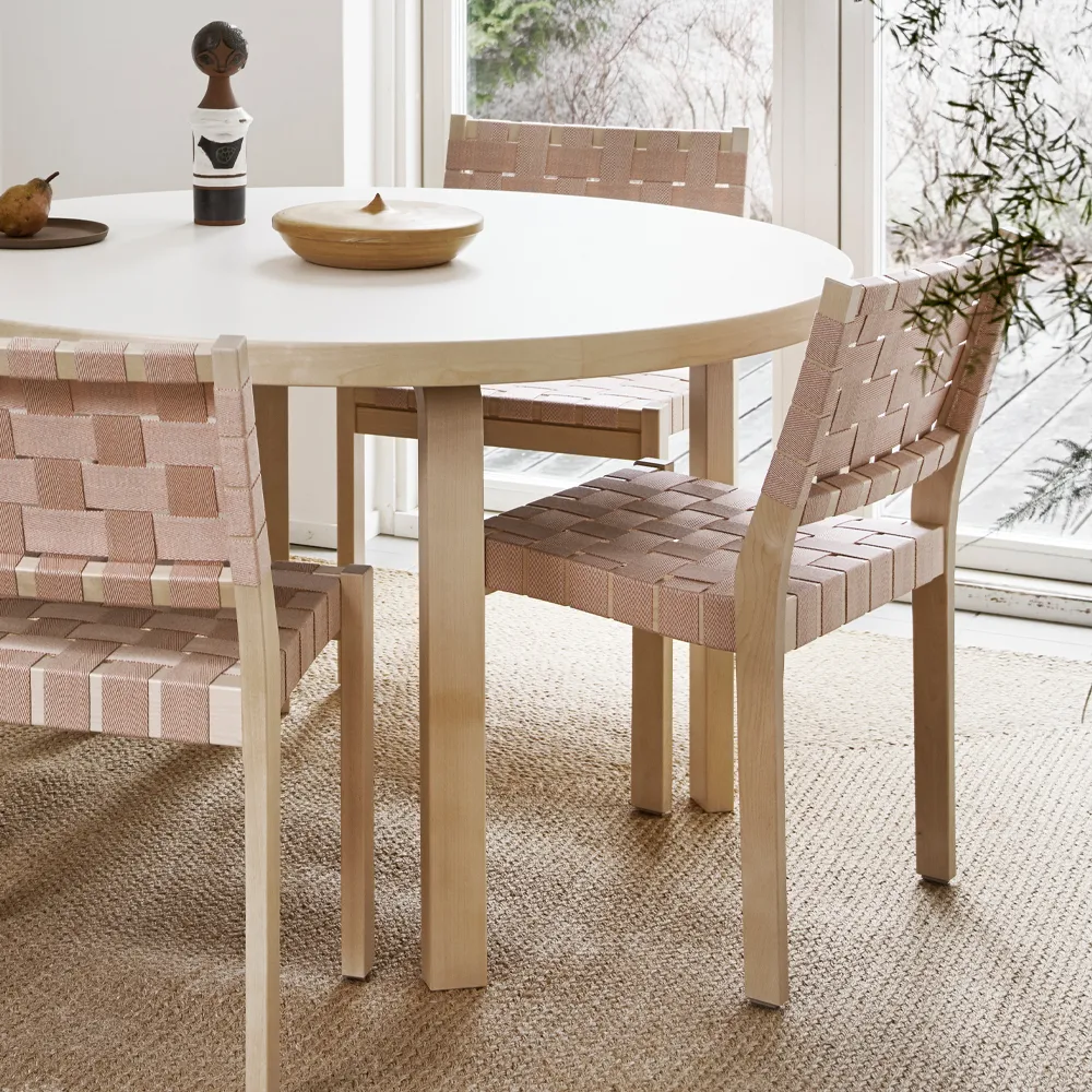 Aalto 91 matbord runt, Svart linoleum-Björkben Artek