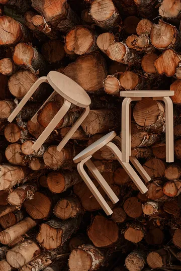 Stool E60 rund pall 4 st ben - Naturlackerad björk-Björk, Ø38x44 cm - Artek