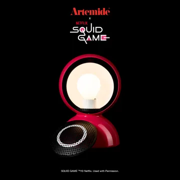 Eclisse x Squid Game bordslampa Special Edition - Guard pink - Artemide