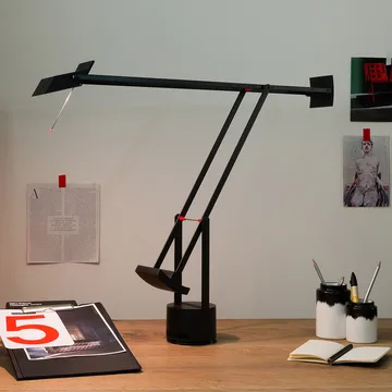 Tizio 35 bordslampa - Black - Artemide