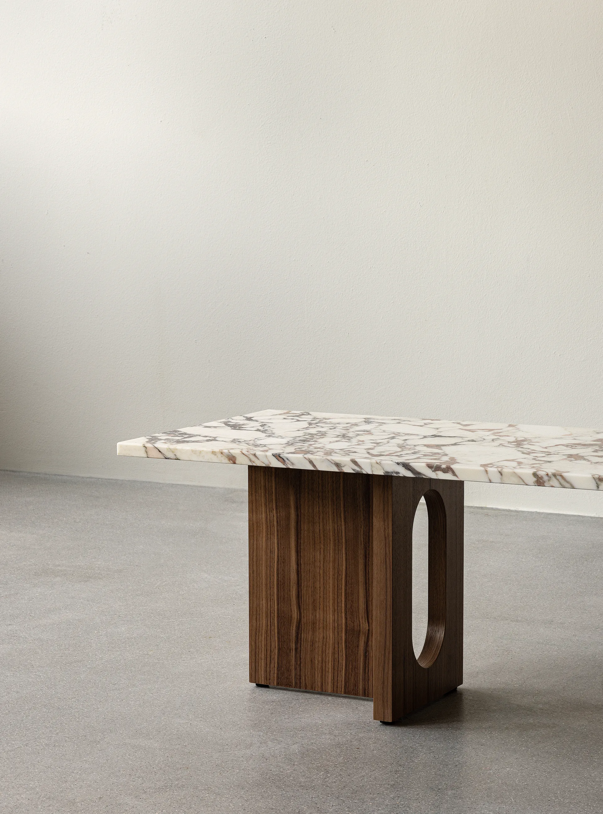 Androgyne loungebord, Oak dark st.-calacatta viola Audo Copenhagen