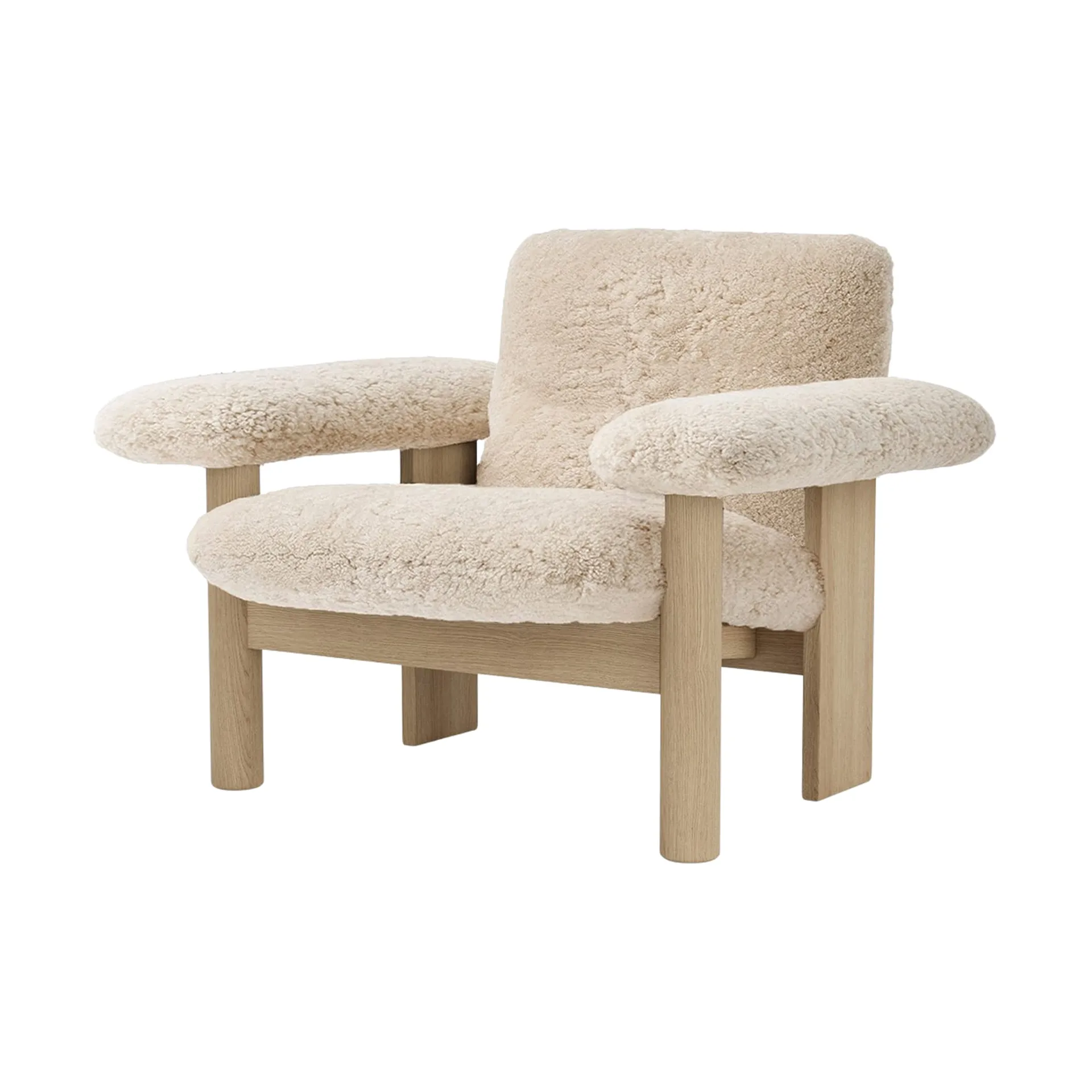 Brasilia fåtölj low back, Natural oak-Nature sheepskin curly Audo Copenhagen