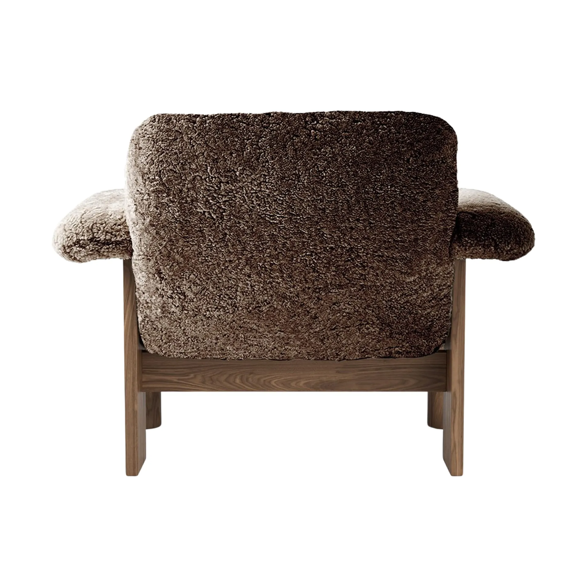 Brasilia fåtölj low back, Walnut-Sahara sheepskin curly Audo Copenhagen