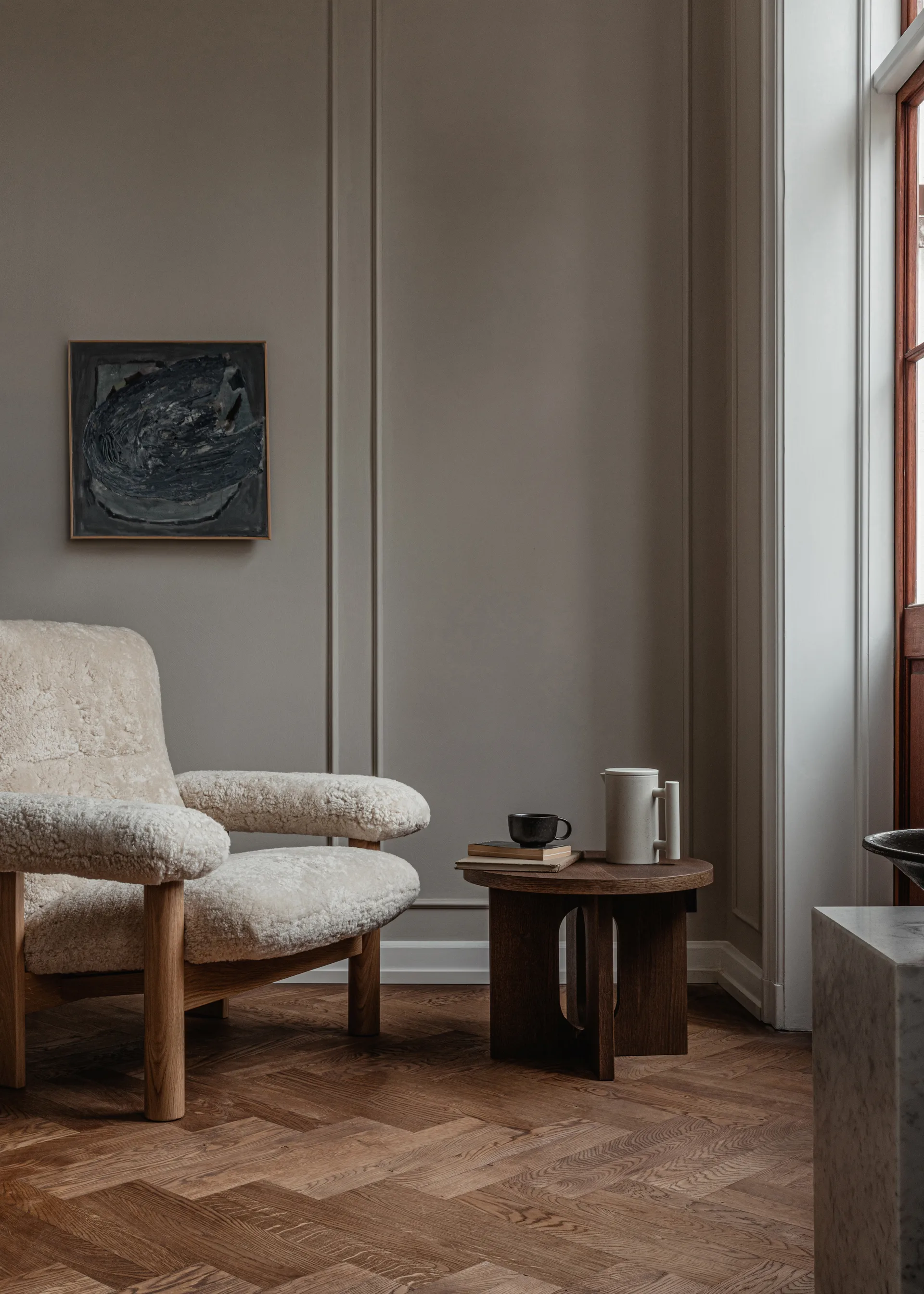 Brasilia fåtölj, Natural oak-Sahara sheepskin curly Audo Copenhagen