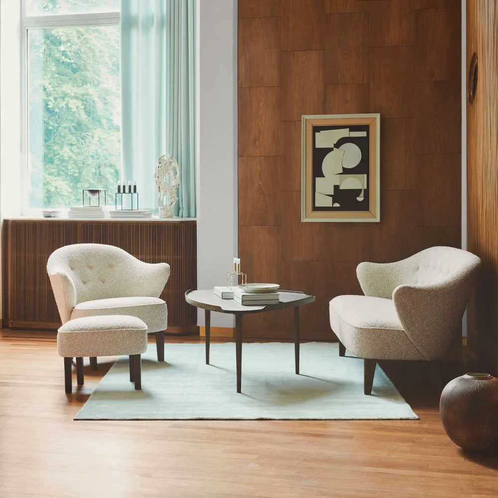 Ingeborg 2,5-sits soffa, fårskinn moonlight, ben ek natur Audo Copenhagen
