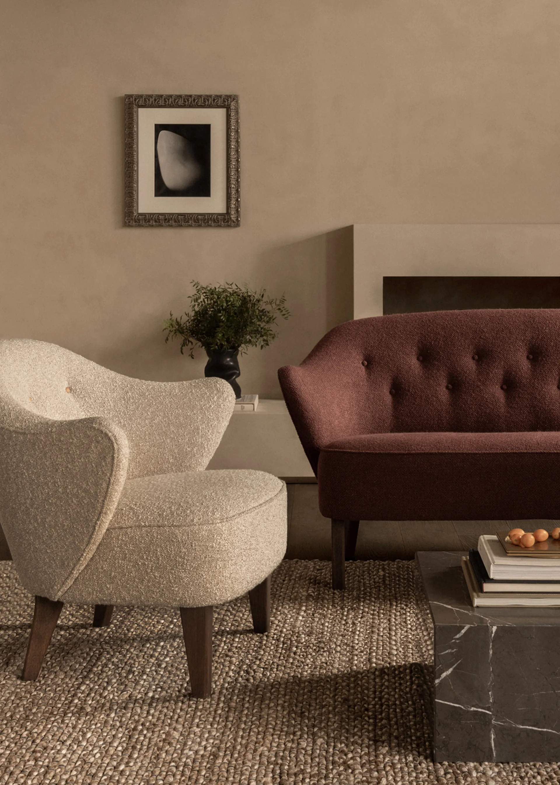 Ingeborg fåtölj, Sahcozero beige-ben rökt ek Audo Copenhagen