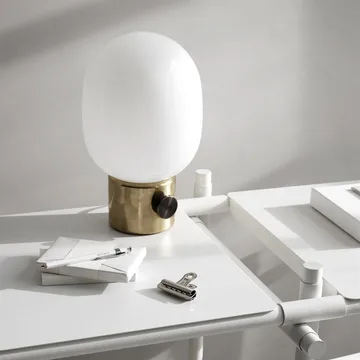 JWDA bordslampa - Blankpolerad mässing, Small - Audo Copenhagen