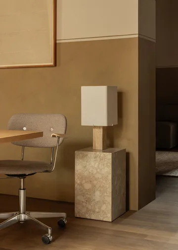 Nonna bordslampa 49 cm - Travertine-sand - Audo Copenhagen