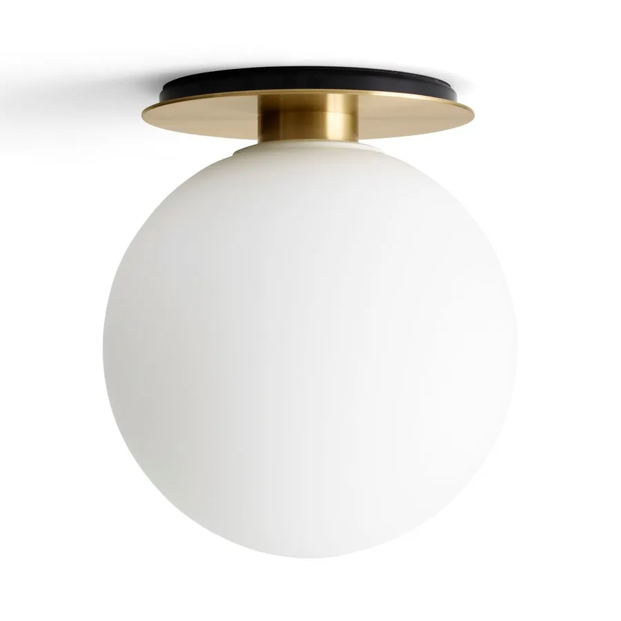 TR tak/vägglampa mässing, Matt opalglas Audo Copenhagen
