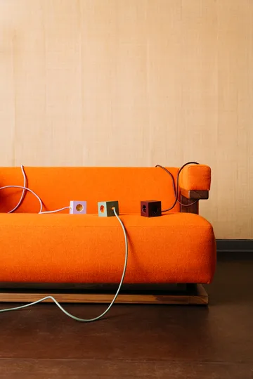 AVOLT x Bauhaus-Archiv Square 1 grenuttag USB-C - Lavender Glow - Avolt