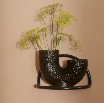 Arura vas medium - Svart - AYTM