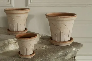 Fleur kruka med fat 2 delar - Rosa, Ø18 cm - Bergs Potter