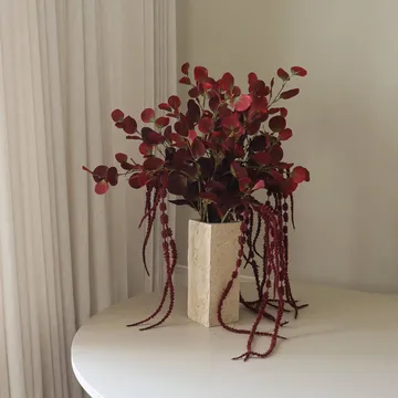 Burgundy veil konstgjord bukett - Eukalyptus, amarant, 84 cm - Botané
