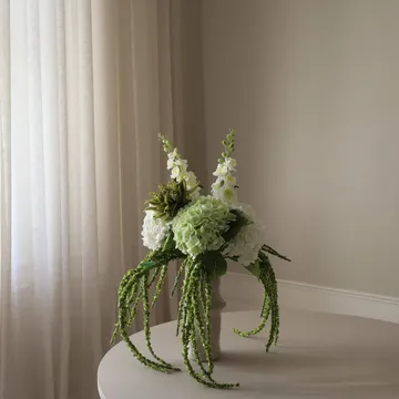 Enchanted Matcha konstgjord bukett - Riddarsporre-amarant-hortensia-kaktus, 9 st - Botané