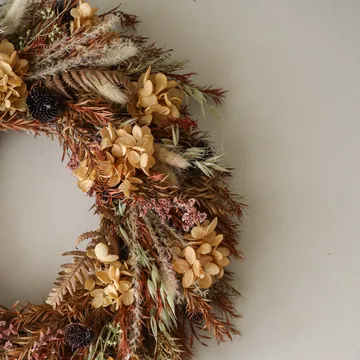Golden Meadow Wreath blomkrans - Hortensia-torkat gräs-ormbunke-haröron, Ø40 cm - Botané