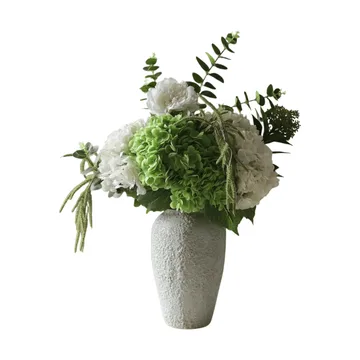 Smashed Avocado konstgjord bukett - Hortensia-pion-amarant-skimmiabär-eucalyptus 12 st - Botané