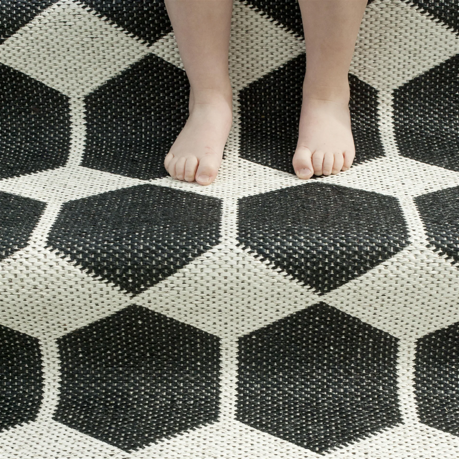 Anna matta svart, 70x140 cm Brita Sweden