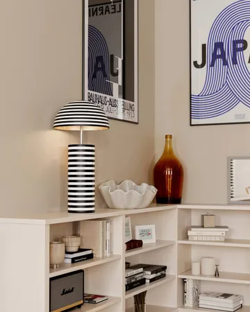 Stripe bordslampa - Vit-svart, 50 cm - By Rydéns
