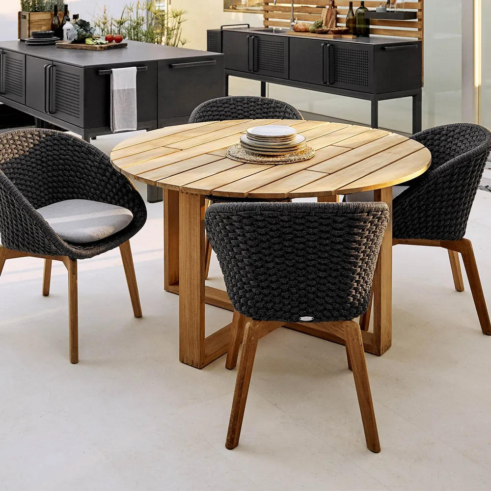 Endless matbord runt teak, Ø170 cm Cane-line