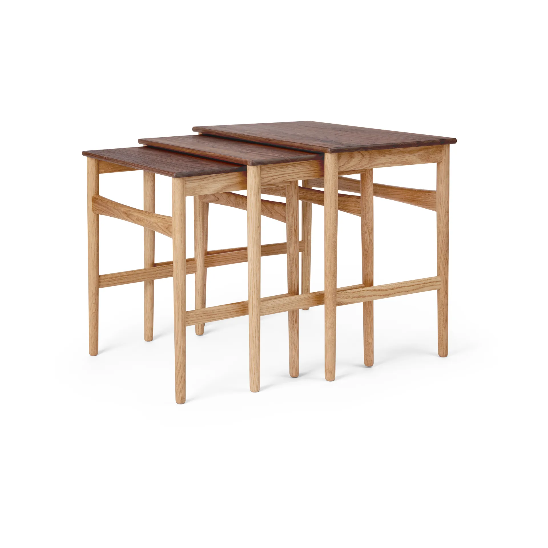 CH004 nesting tables satsbord, Oljad ek-valnöt Carl Hansen & Søn