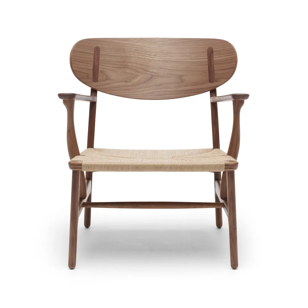 CH22 fåtölj, Klarlack valnöt-naturflätad Carl Hansen & Søn