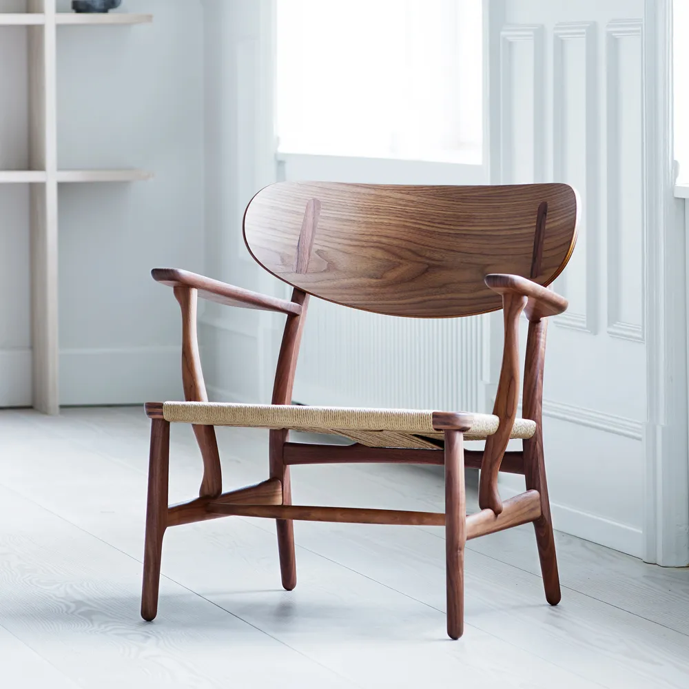 CH22 fåtölj, Oljad valnöt-ek-naturflätad Carl Hansen & Søn