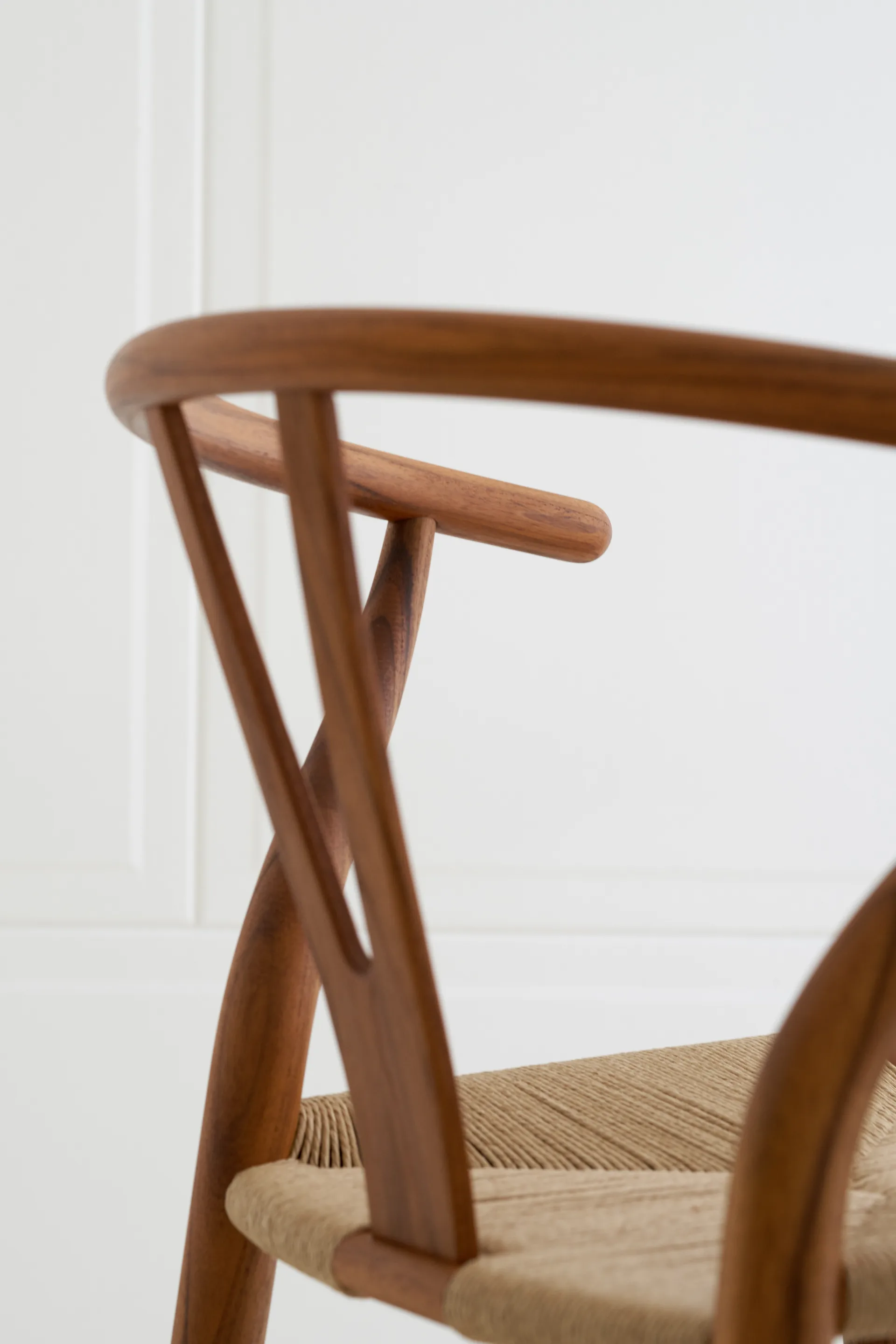 CH24 Y-stol, Oljad teak-naturflätad Carl Hansen & Søn