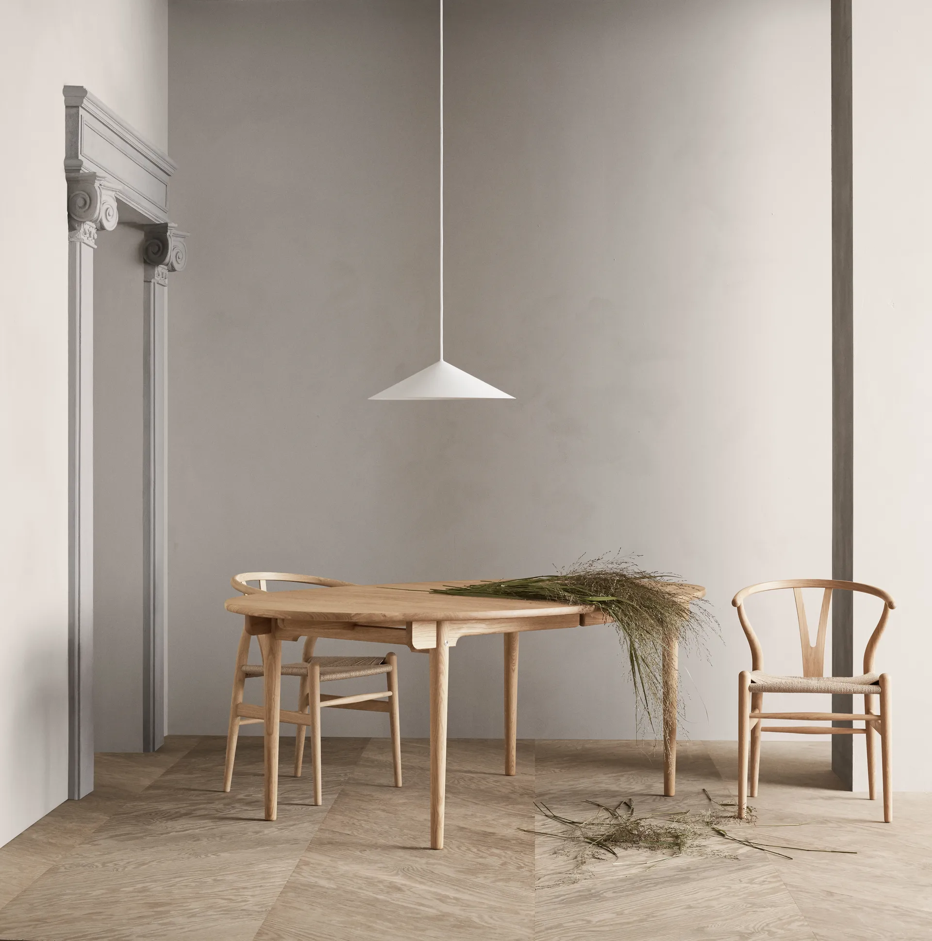CH24 Y-stol, Vitoljad ek-naturflätad Carl Hansen & Søn