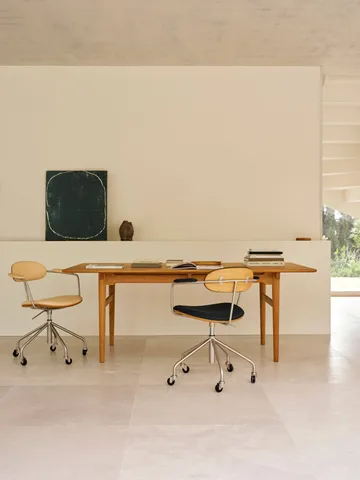 CH621 Swivel Chair - Tyg Vidar 1062 grön-oljad ek - Carl Hansen & Søn