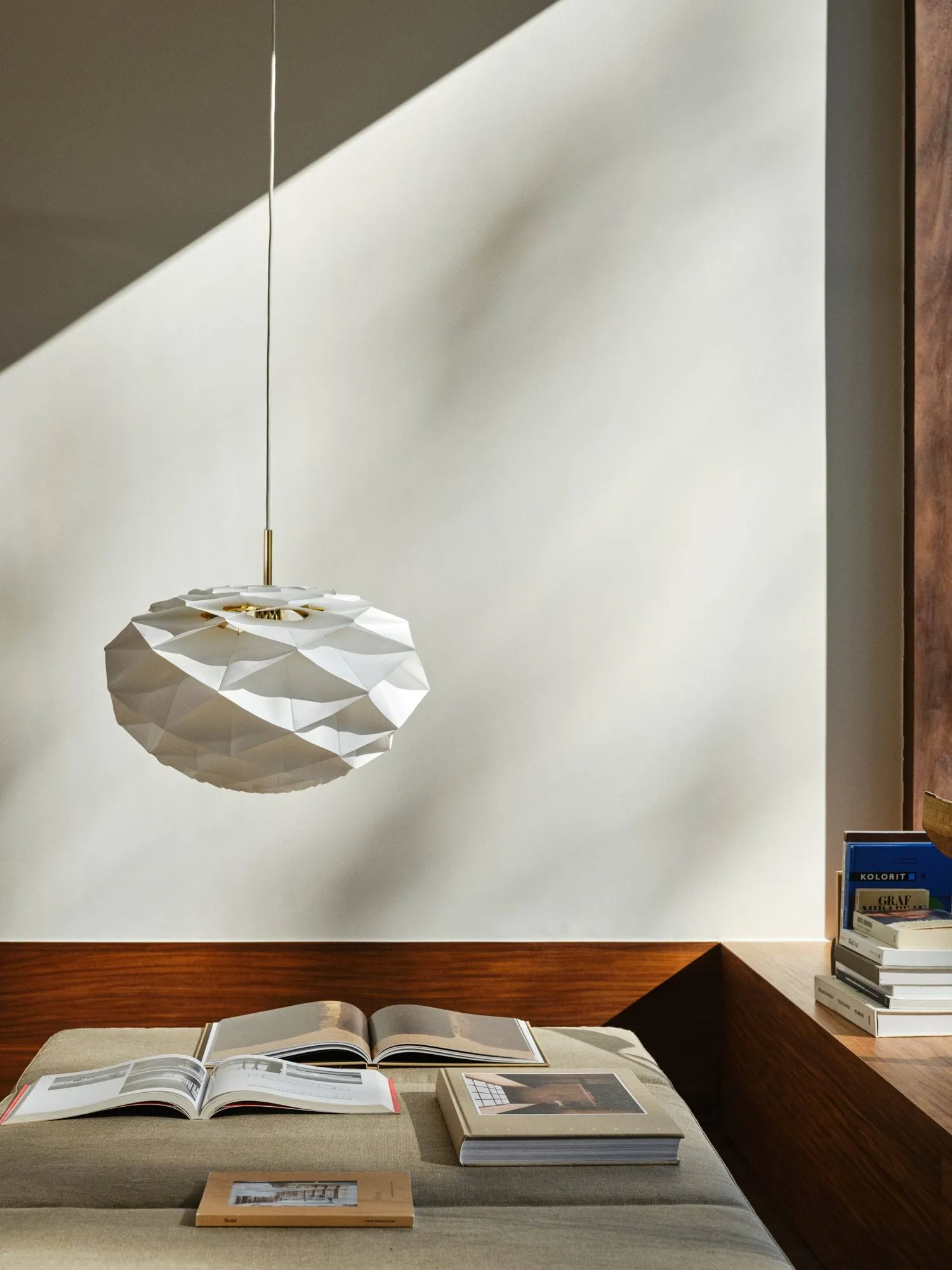 OS111 Begonya pendel, White-brass, Ø50 cm Carl Hansen & Søn