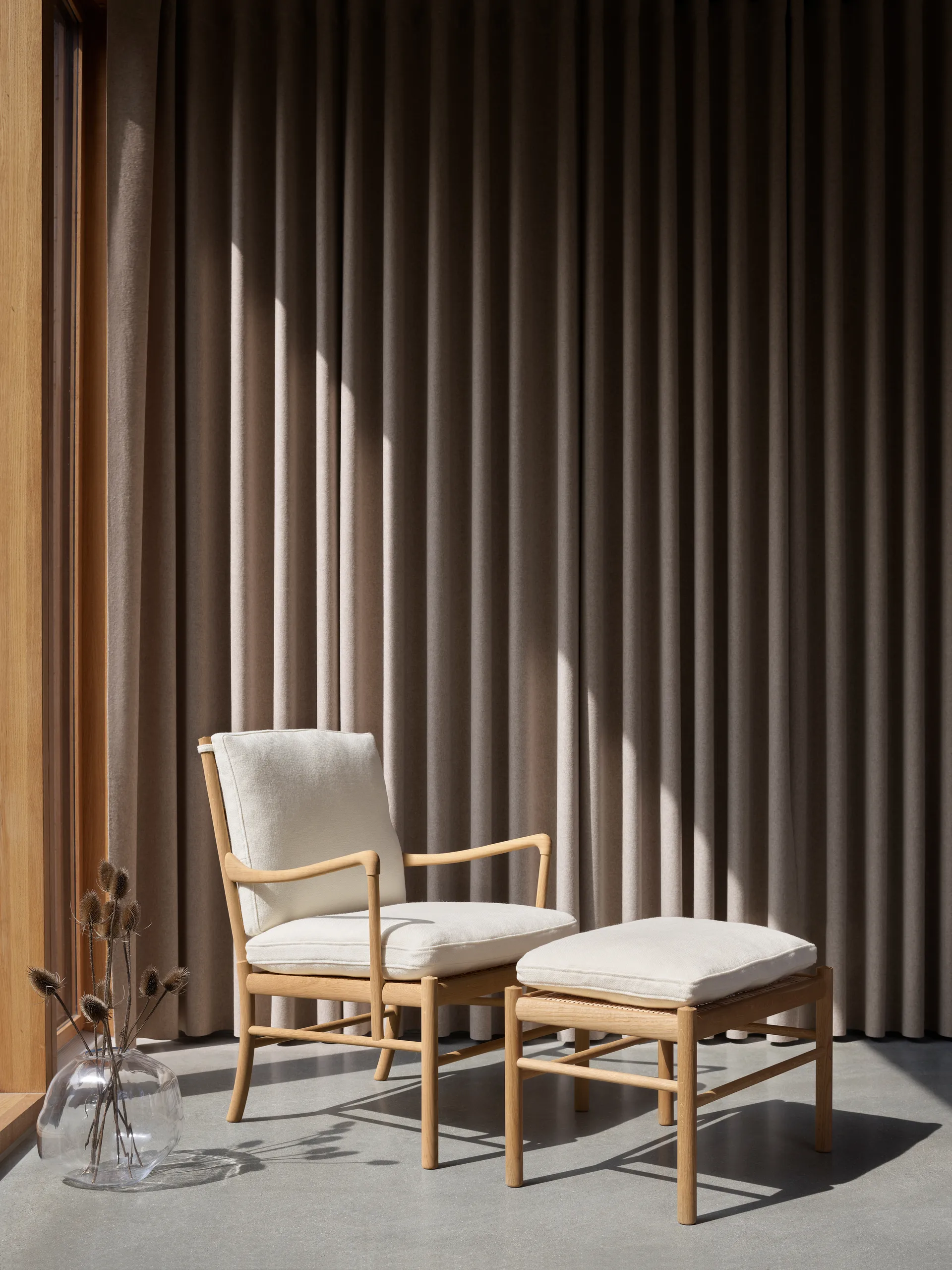 OW149 Colonial chair fåtölj, Sif 90-oljad valnöt Carl Hansen & Søn
