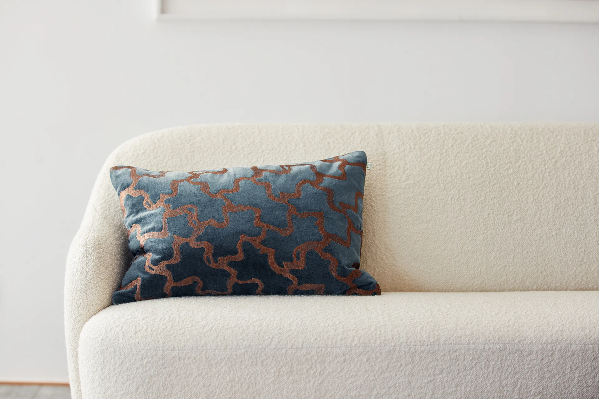Chand kuddfodral 40x60 cm, Sea blue-cognac Chhatwal & Jonsson
