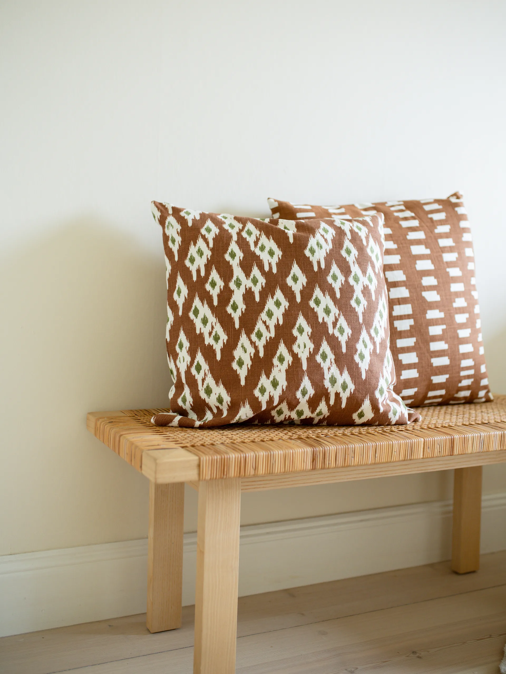 Ikat Block kuddfodral 50x50 cm, Brown Classic Collection