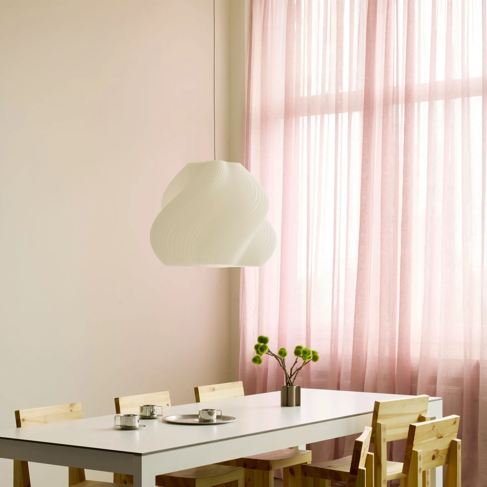 Soft Serve pendel, White-brass, Mega, 60 cm Crème Atelier