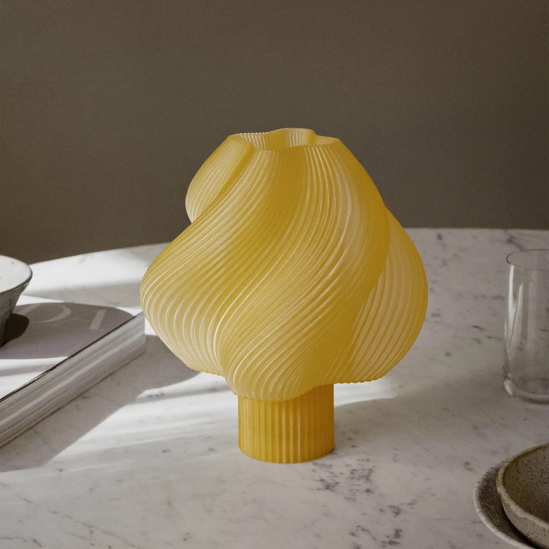 Soft Serve portabel bordslampa, Limoncello sorbet, 23 cm Crème Atelier