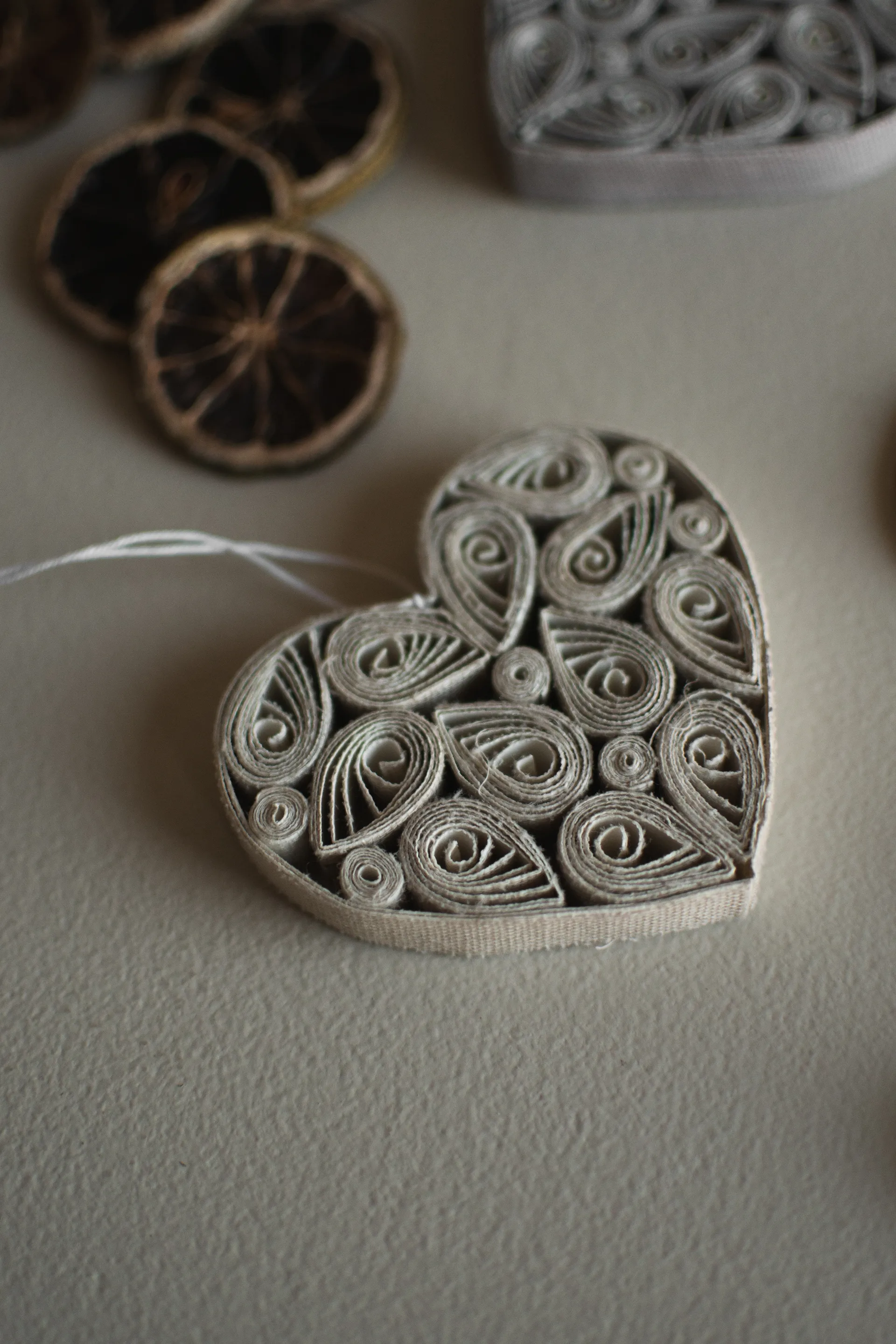 Paper heart 8 cm, Creme DBKD