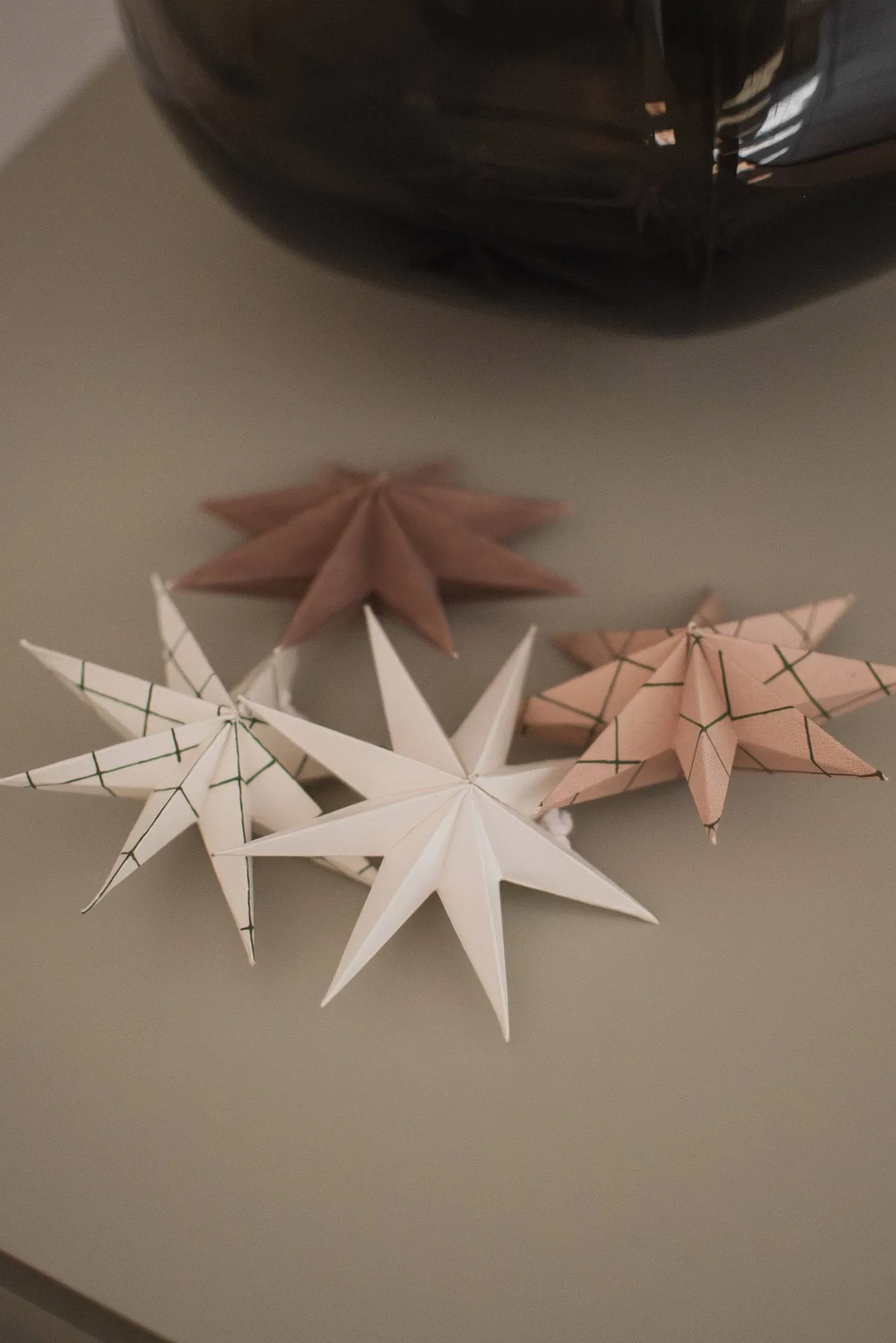 Paper winter star dekorationshänge, Square white, small, Ø9 cm DBKD
