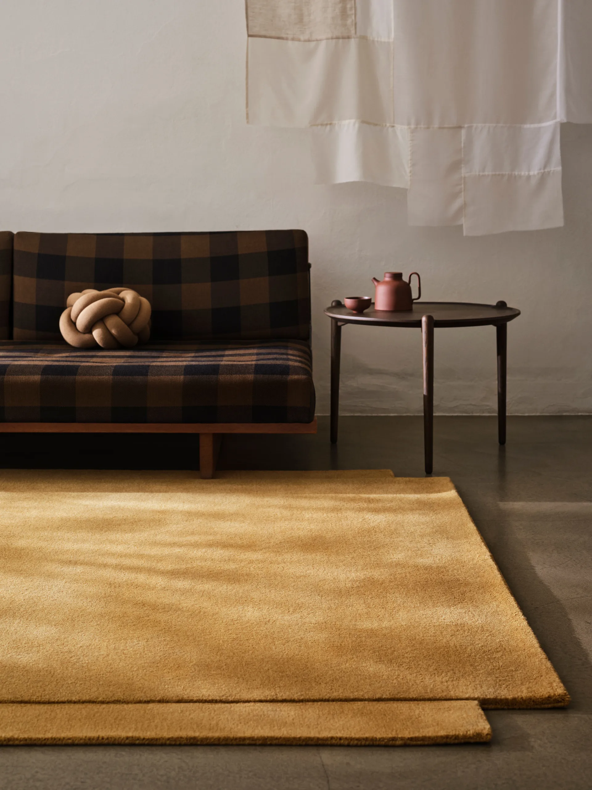 Aria soffbord, Dark oak, Ø60x46 cm Design House Stockholm