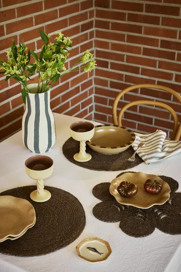 Elin bordstablett anemone Ø40 cm - Coffee - Dixie
