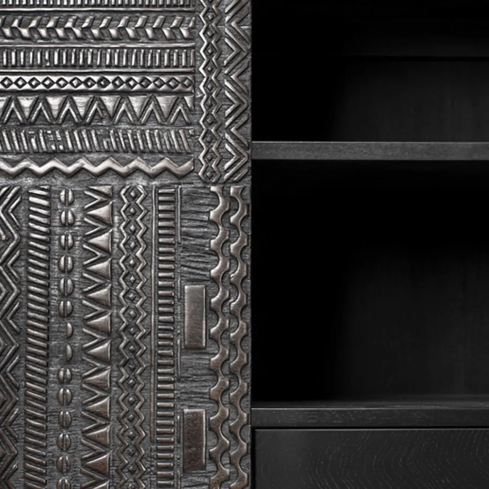 Ancestors Tabwa skåp, Teak 3 dörrar-2 lådor 126x180 Ethnicraft