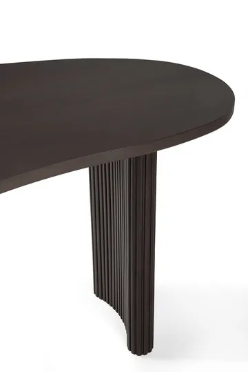 Boomerang skrivbord - Mörkbrunbetsad mahogny, 160x83x76 cm - Ethnicraft