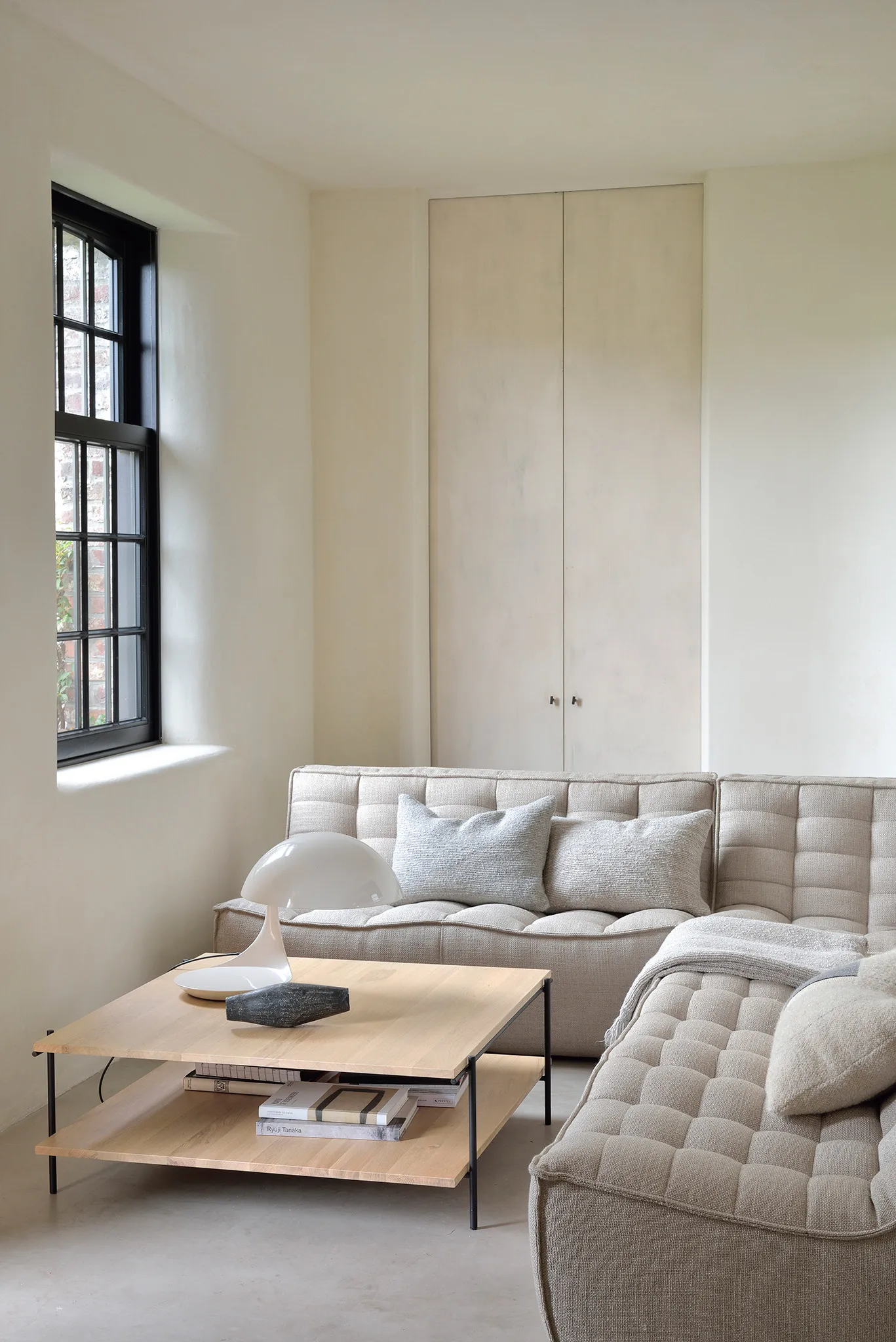 N701 soffa 2-sits, Tyg beige Ethnicraft