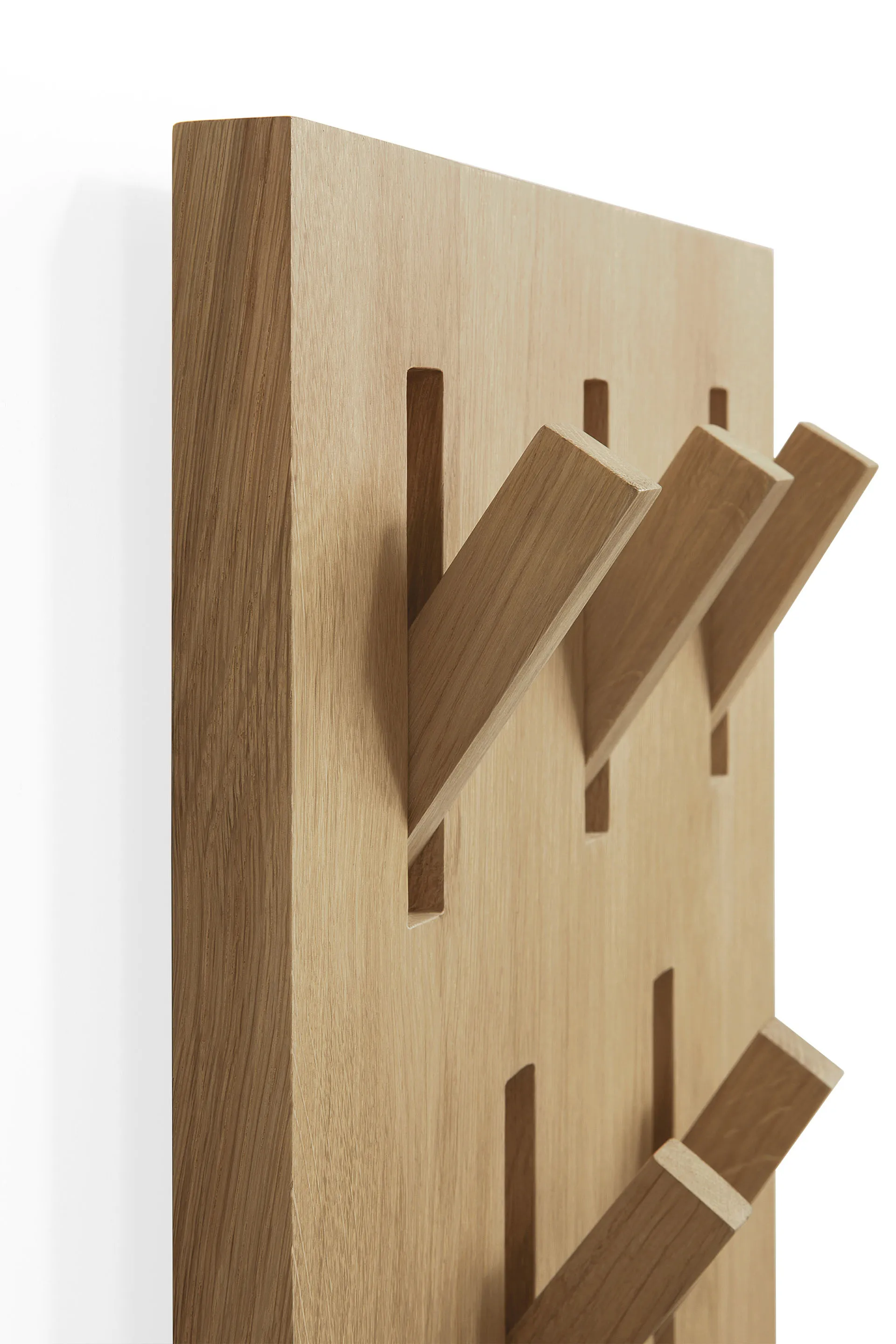 Utilitile wall hanger klädhängare, Ek Ethnicraft