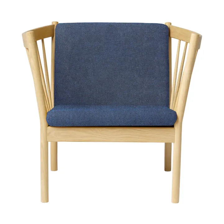 J146 fåtölj - Oak lacquered-dark blue - FDB Møbler
