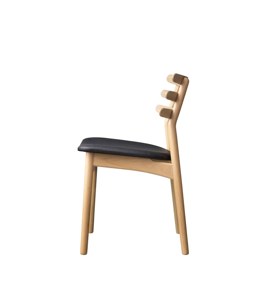 J48 stol, Oak nature lacquered-black leather FDB Møbler