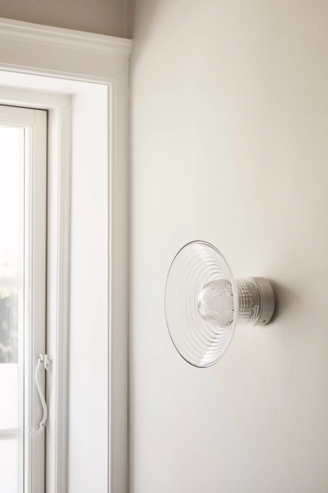 U12 Sletterhage vägglampa, Aluminium-opalglas, fast installation FDB Møbler