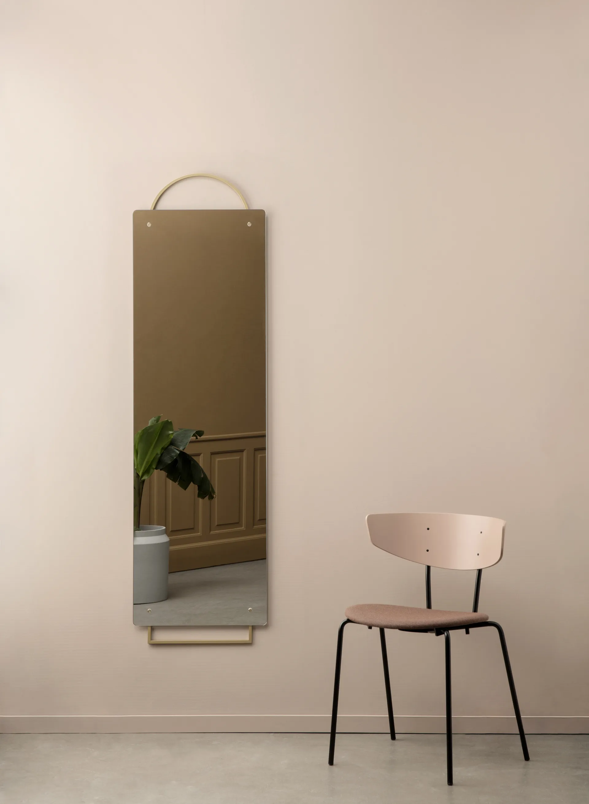 Adorn spegel 159x45 cm, Mässing Ferm Living